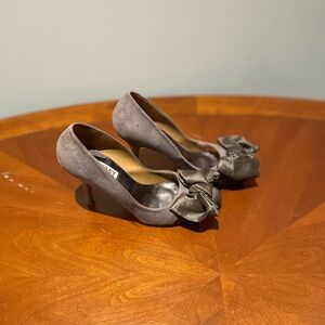 Badgley Mischka Gray Suede Heels with Bow Detail